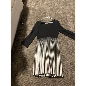 Calvin Klein 3/4 sleeve knit dress